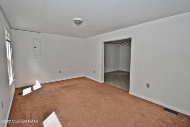 184 Escoll Dr, East Stroudsburg, PA 18301 - photo 3