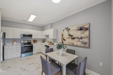11-web-or-mls-Friedland Pl-S0107-011