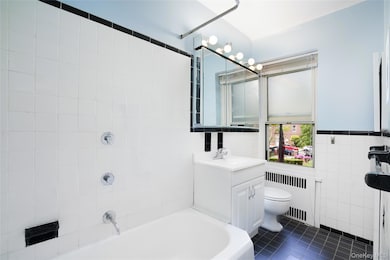 The Nathan Hale unit 1j, Forest Hills, NY 11375 - photo 6