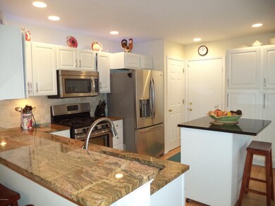 2138 Shetland Dr NE unit 29, Grand Rapids, MI 49505 - photo 3