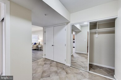 Skyline House unit 313, Baileys Crossroads, VA 22041 - photo 6