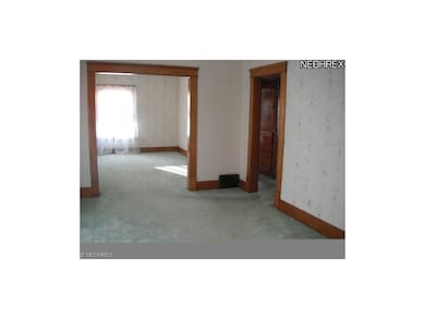 upper level dining room and living room