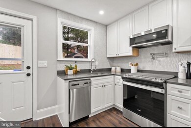 612 44th St NE, Washington, DC 20019 - photo 7