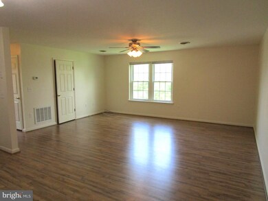 136 N Place Ln unit 9, Strasburg, VA 22657 - photo 3
