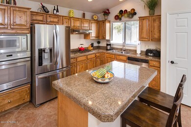 6 kitchen.jpg