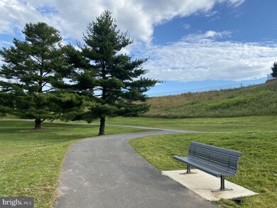 13016 Blacksmith Dr, Clarksburg, MD 20871 - photo 4