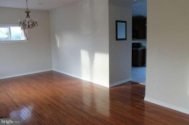 12216 Kendall Ct, Silver Spring, MD 20902 - photo 3