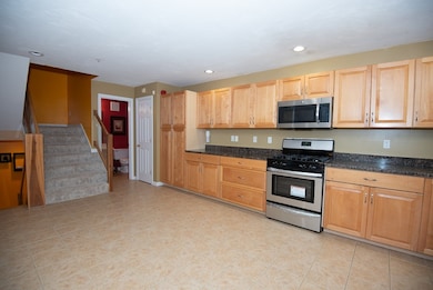 27 America Blvd unit 27, Ashland, MA 01721 - photo 4