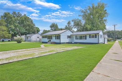 6936 Ryburn St, Shelby Township, MI 48317 - photo 3