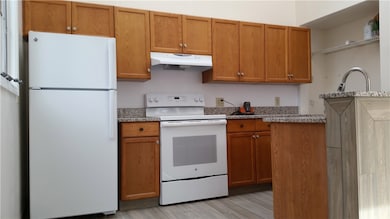 16 Channing St unit 2, Newport, RI 02840 - photo 3