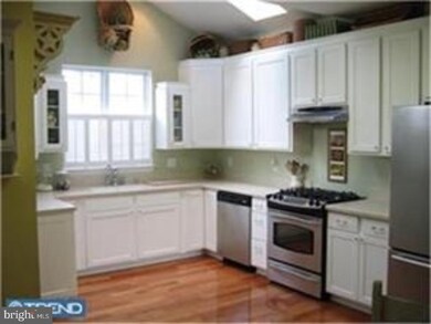 11 Castle Rd, Burlington, NJ 08016 - photo 3