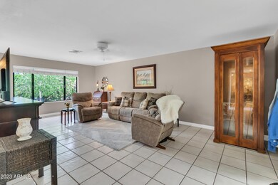 14752 W Buttonwood Dr-7