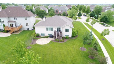 1001 Kingsmill Dr, Algonquin, IL 60102 - photo 2