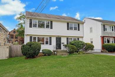 22 Hackett Cir N, Stamford, CT 06906 - photo 2