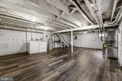 807 Wildwood Pkwy, Baltimore, MD 21229 - photo 2