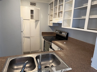 5502 Boca Raton Blvd unit 428, Fort Worth, TX 76112 - photo 6