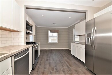 5182 Arch St, Maple Heights, OH 44137 - photo 6