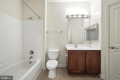 2665 Prosperity Ave unit 211, Fairfax, VA 22031 - photo 2