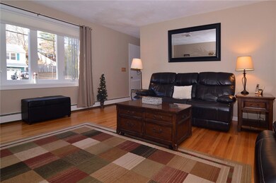 9 Candlewood Dr, Greenville, RI 02828 - photo 4