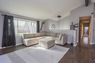 2918 Carriage Ln, Waukegan, IL 60085 - photo 7