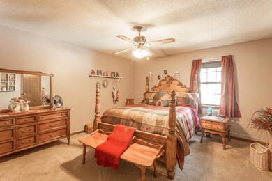 443 Blarney Lane-32