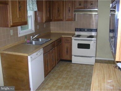 734 Valley Rd, East Greenville, PA 18041 - photo 5