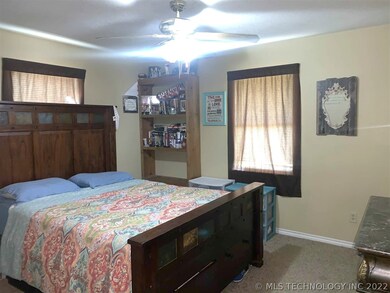 12093 Kolache Rd, Overbrook, OK 73453 - photo 5