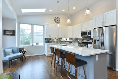 9 Cambridge Cir, Smithfield, RI 02917 - photo 3