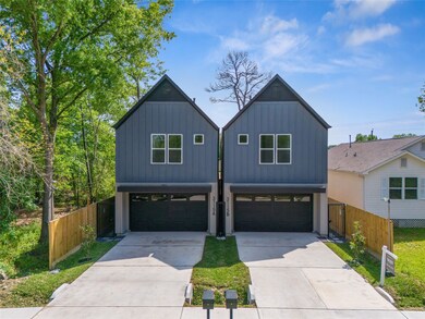 3115 Armada Dr unit A, Houston, TX 77091 - photo 2