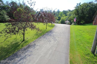 548 E Oak St, Lebanon Junction, KY 40150 - photo 3