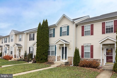 355 Bruaw Dr unit 16, York, PA 17406 - photo 2