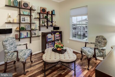 24660 Hutchinson Farm Dr, Sterling, VA 20166 - photo 3