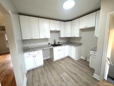 12120 Elmview St, Romulus, MI 48174 - photo 2