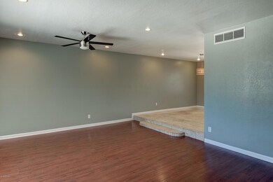 4536 S Forest Ave-9