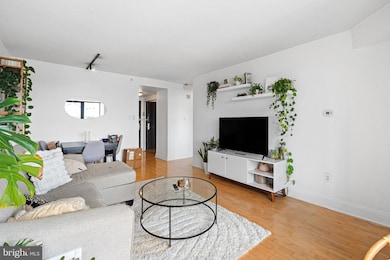 Cityview unit 1221, Philadelphia, PA 19130 - photo 4