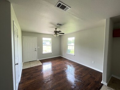 2417 Avenue A, Bay City, TX 77414 - photo 4