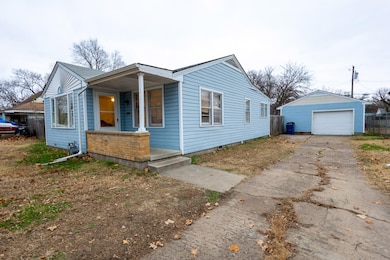 2817 E Conamore St, Wichita, KS 67216 - photo 2