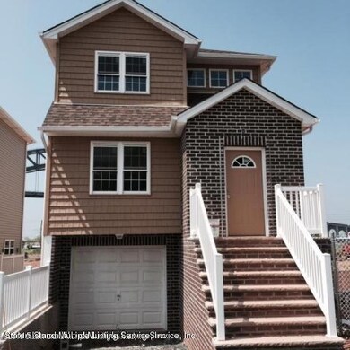 17 Bayonne Ct, Staten Island, NY 10302 - photo 2
