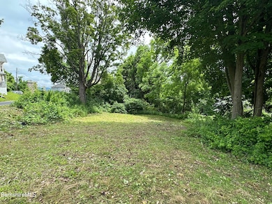 33 Circular Ave, Pittsfield, MA 01201 - photo 2