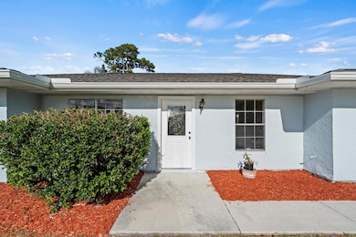 433 SE Seahouse Dr, Port Saint Lucie, FL 34983 - photo 3