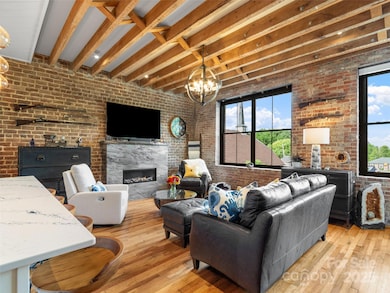 5 Town Square unit 204, Burnsville, NC 28714 - photo 6