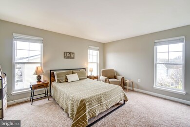 5035 Kimi Gray Ct SE, Washington, DC 20019 - photo 7