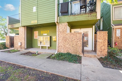 Entry to unit 108D