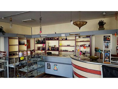 Showroom. Retail Space.