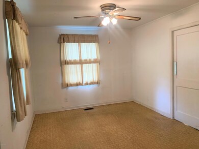 4  Dining Room