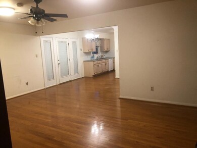 1035 Twin Falls Rd, Houston, TX 77088 - photo 6