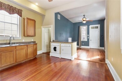 Lower unit kitchen