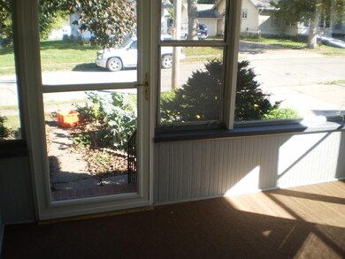 715 S 4th Ave W, Newton, IA 50208 - photo 3