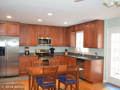 10786 Brewer House Rd, Rockville, MD 20852 - photo 6