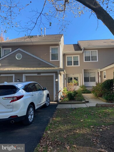 377 Radford Ct, Glen Mills, PA 19342 - photo 2